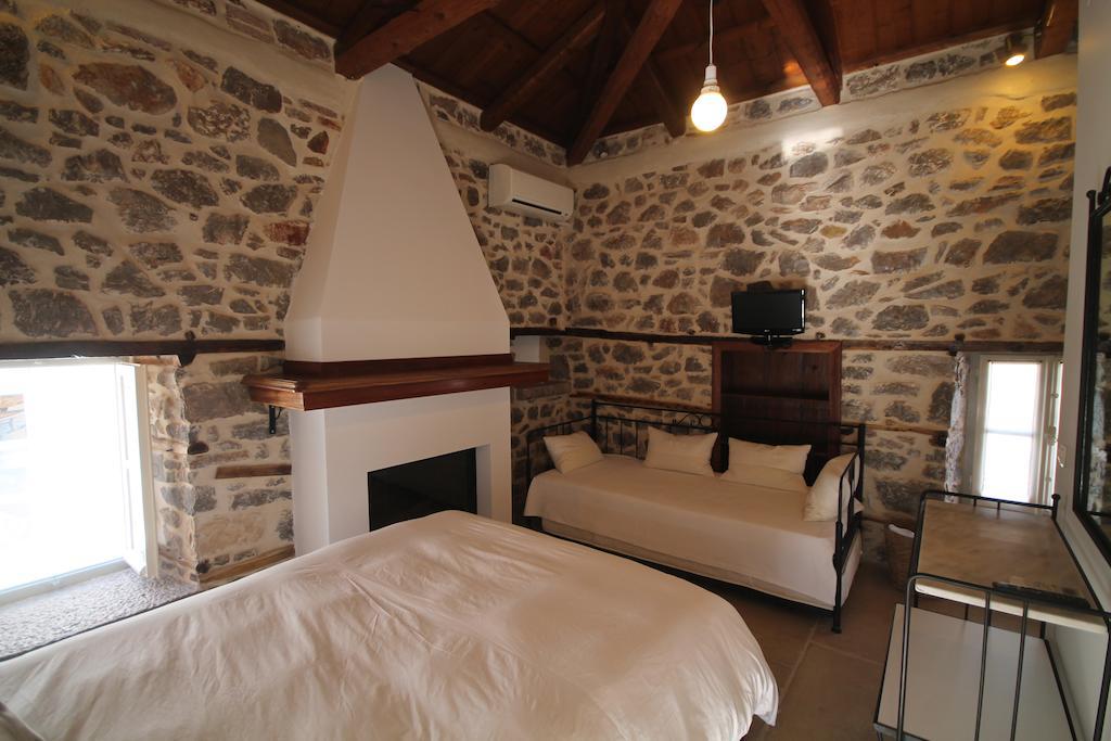 Guesthouse Alexandra Hydra  Exteriör bild
