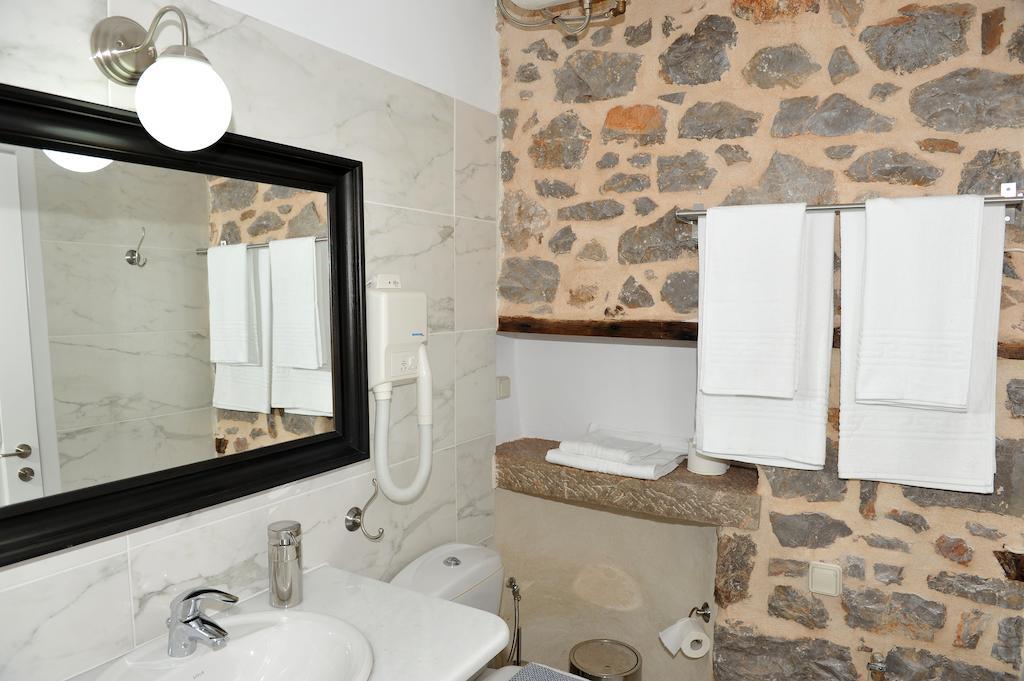 Guesthouse Alexandra Hydra  Exteriör bild