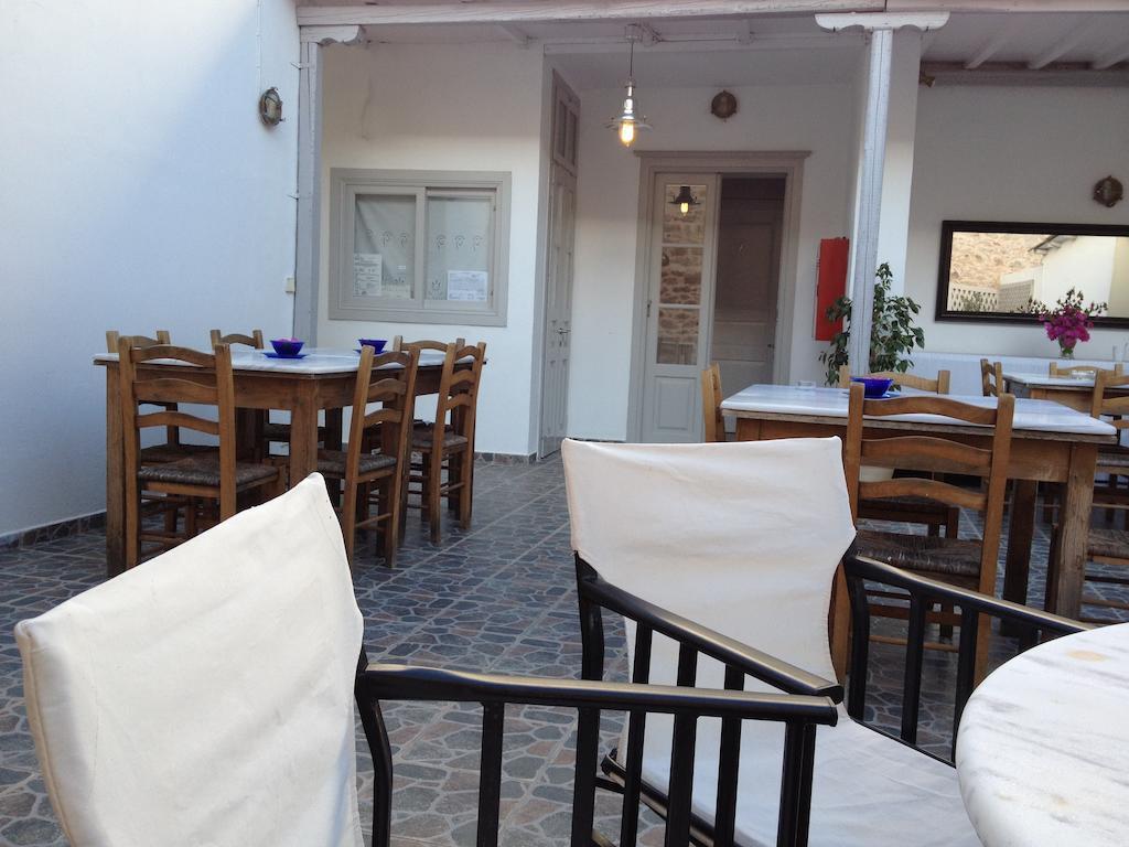 Guesthouse Alexandra Hydra  Exteriör bild