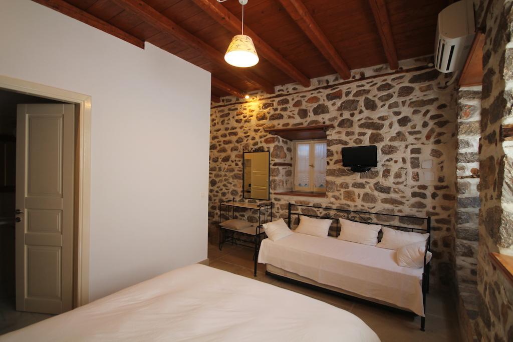 Guesthouse Alexandra Hydra  Exteriör bild