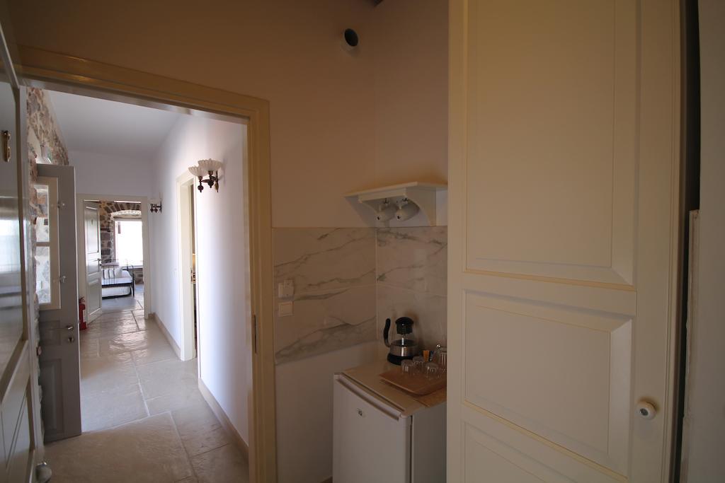 Guesthouse Alexandra Hydra  Exteriör bild